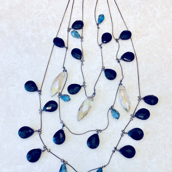 Stunning Black and Blue Necklace - Picture 1 of 3